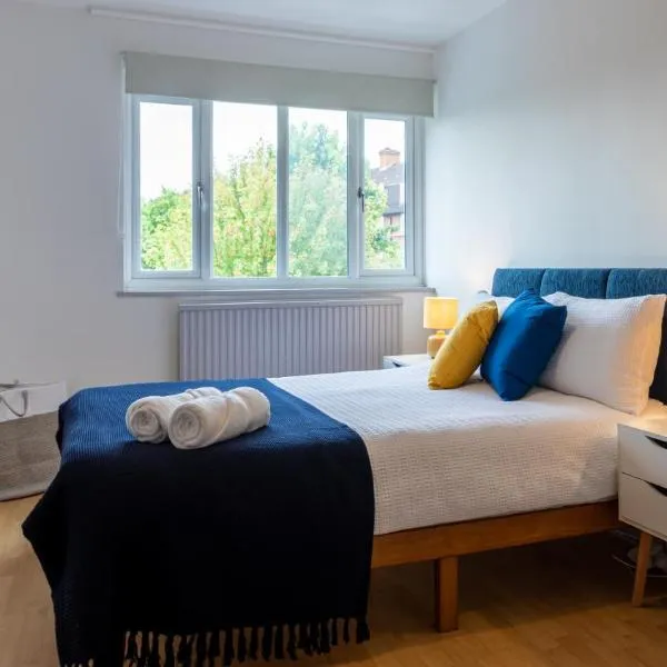 London Bridge 3 Bedroom House with reception room, office and private garden, khách sạn ở London