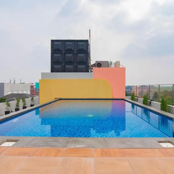 Sans Hotel Alexander Bandung, hotel v destinaci Bandung