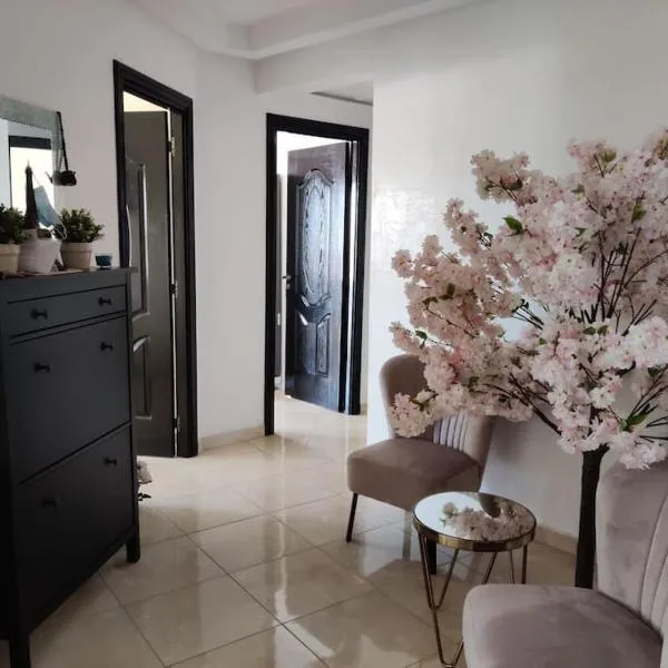 Appartement proche de Rabat et de l'aéroport、サレのホテル