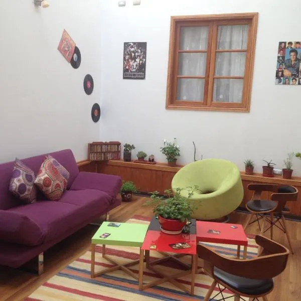 Hotel Ecomusic, hotel in Valparaíso