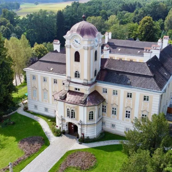 Schlosshotel Rosenau Superior, hotel v destinaci Schloss Rosenau