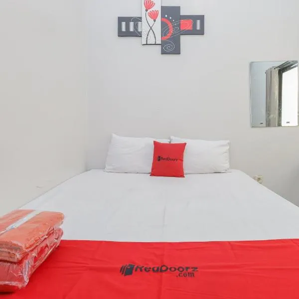 RedDoorz at K23 Rungkut Madya, hotel v destinaci Surabaja