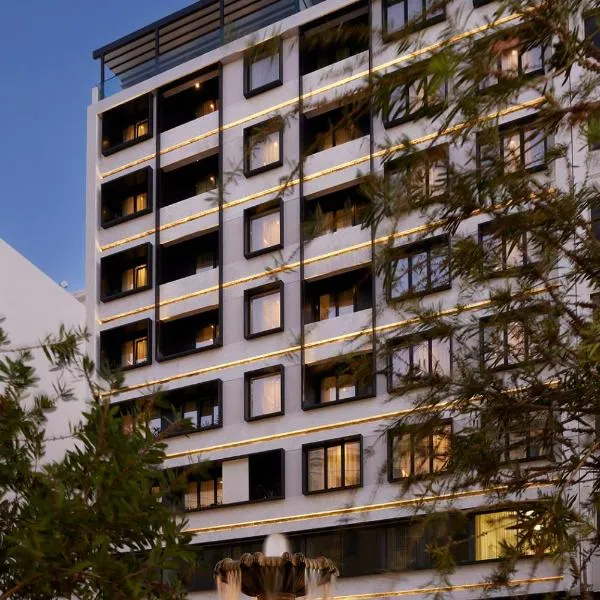 The Port Square Hotel, ξενοδοχείο στον Πειραιά