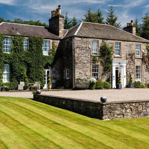 The Old Manse of Blair, Boutique Hotel & Michelin Restaurant, hotel v destinaci Blair Atholl