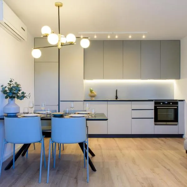 Stiva Apartment - new apartment with free parking, 150m from the beach, hotel in Kaštela