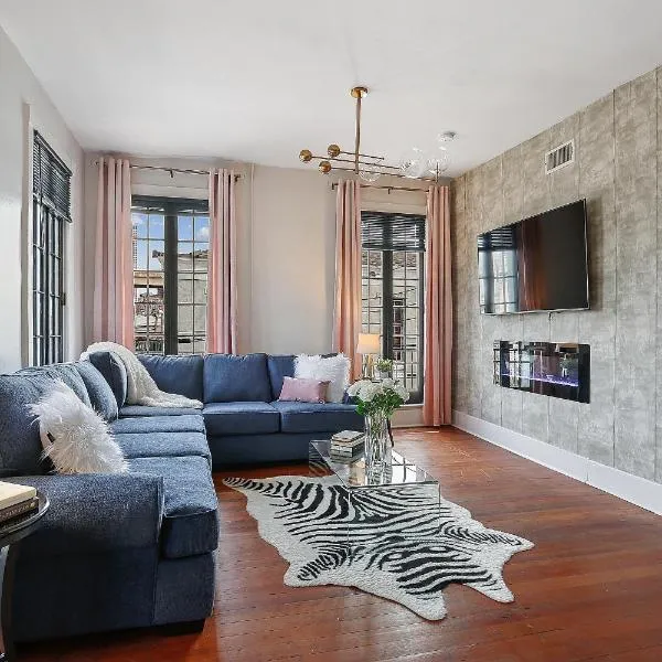 St Charles-Mardi Gras 6BD Home, hotel in New Orleans