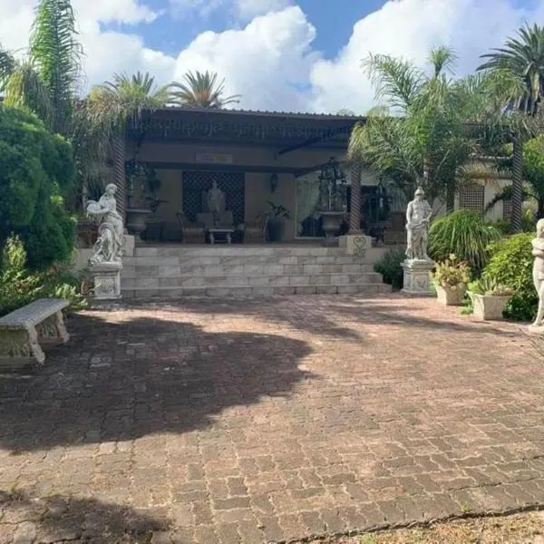 Palm Villa, hotelli kohteessa Sunlands