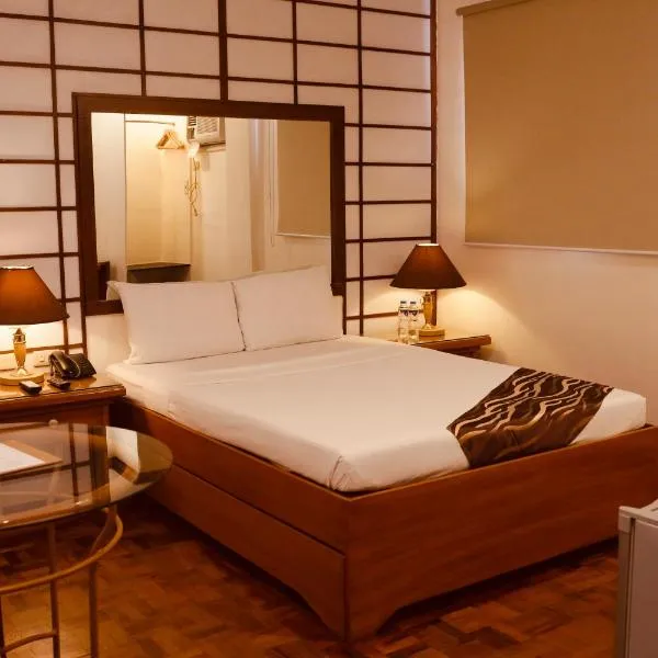 AMALFI718 HOTEL, hotel i Lipa