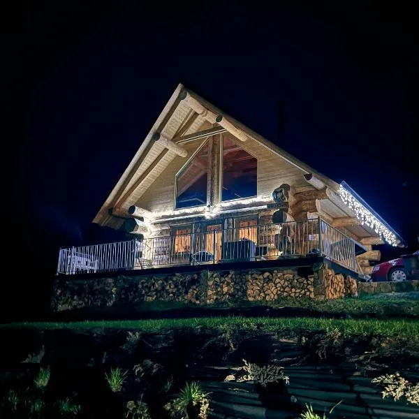 Medveď, Vlk, Líška Zrubová rozprávka nad rybníkom, hotel in Kostolná Ves