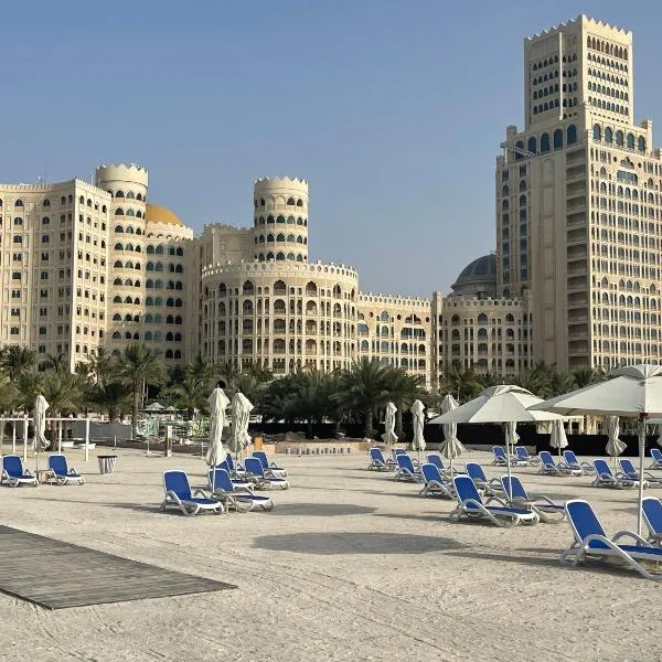 Private Suites Al Hamra Palace at golf & sea resort, hotel in Ras al Khaimah