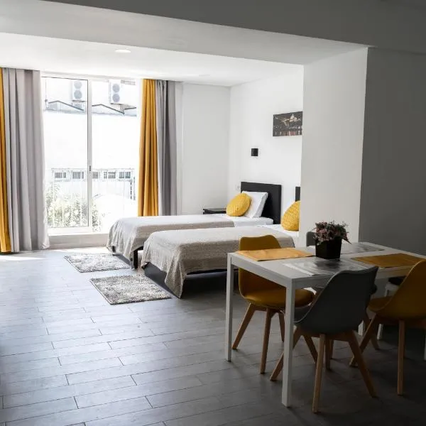 Almada Downtown 304, hótel í Porto