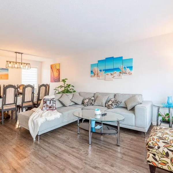 Southgate 5 Bedroom Vacation Home with Double Garage, hotel en Edmonton