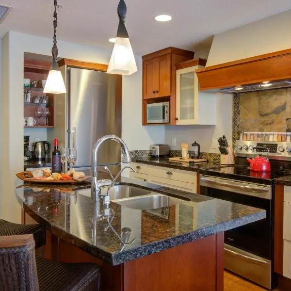 Misty Mountain- Premium 2 Bedroom Mountain View, hotell sihtkohas Canmore