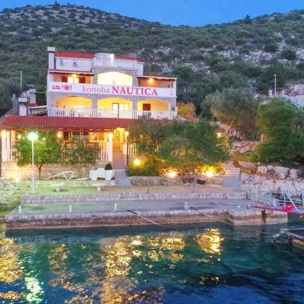 Seafront Apartments Anthony, hotel in Lastovo