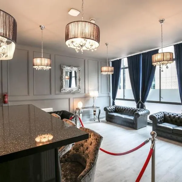 The V.I.P Suite - Sleeps 24! Best for large groups, hotel in Liverpool