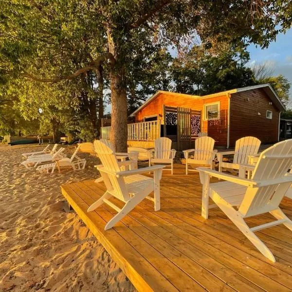 The Finch Beach Resort, khách sạn ở North Bay