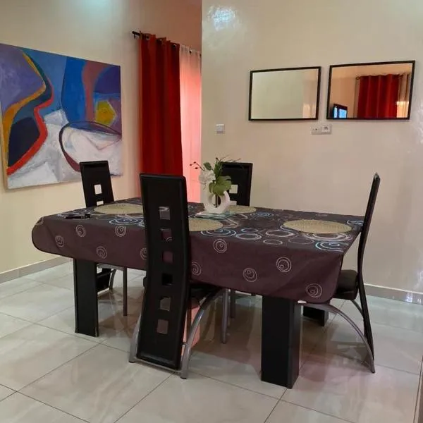 Maison Oceane a Zac MBAO, hotel i Kammba