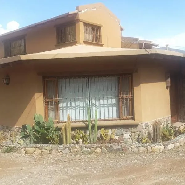 CASA SAMAÑA, hotel in Tilcara