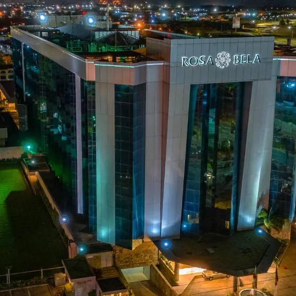 Rosa Bela Hotel & Convention Center，位于Puerto Ordaz的酒店