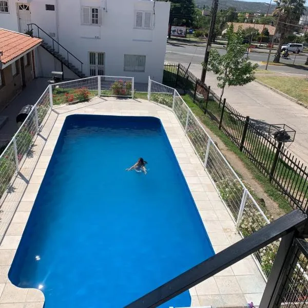 Cabañas San Gabriel Carlos Paz, hotel v destinaci Villa Carlos Paz