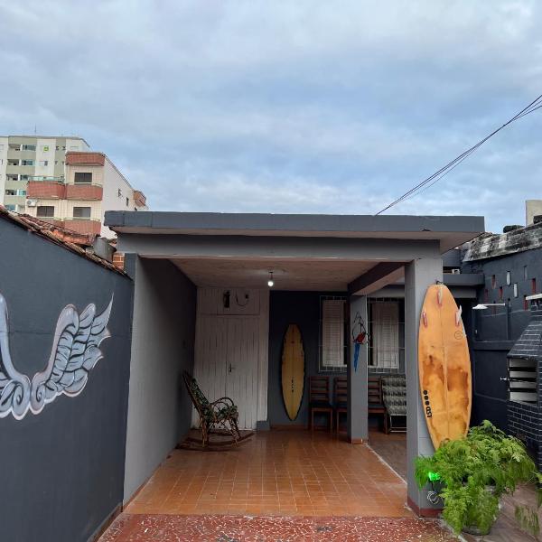 Casa 10 pessoas, perto praia, 2 vagas,Wifi,Ar condicionado