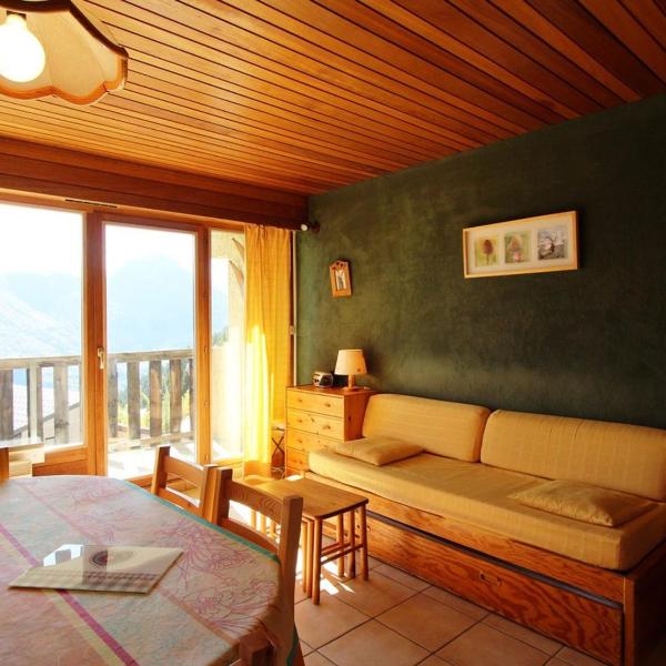 Appartement cosy 2 pièces, au pied des pistes, balcon vue montagne, idéal famille, 2 étoiles - FR-1-297-95
