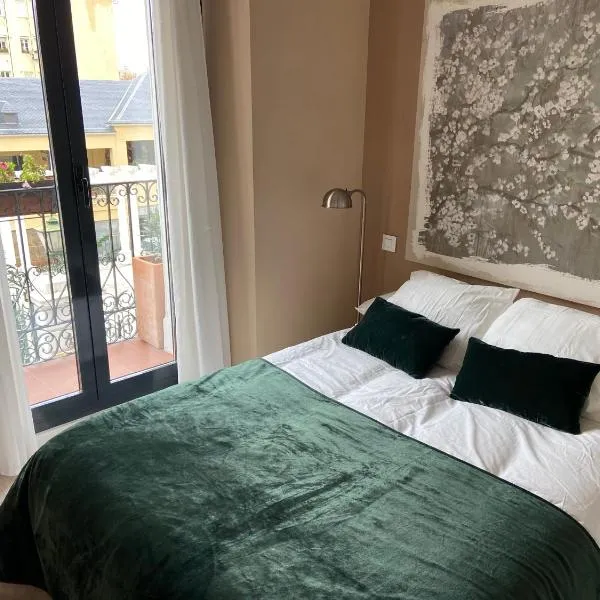 El Rastro - Madrid Centro, premium apartment, hotel in Madrid