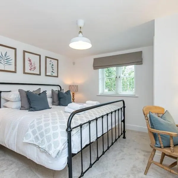 Oxfordshire Living - The Sunderland Apartment - Bladon, hotel v destinaci Bladon