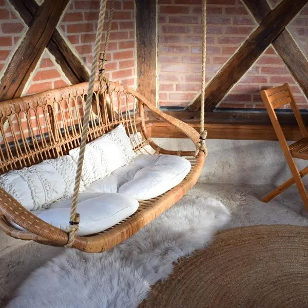 Appartement classé "La Tour", Hotel in Dole