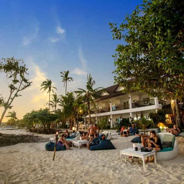 Ocean Vida Beach and Dive Resort, hotel di Daanbantayan