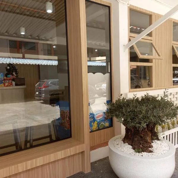 Sataya Apartment, hotell sihtkohas Maha Sarakham
