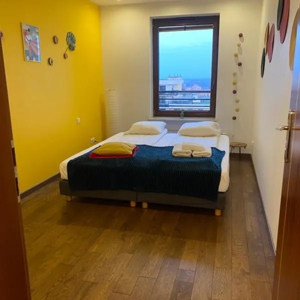 Sunny Life Apartment, hotel a Varsòvia