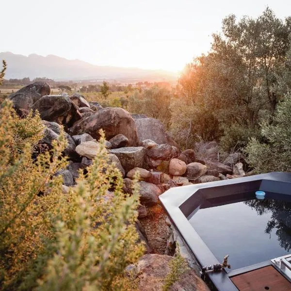 Wagyu Mountain Lodge, hotel u gradu Paarl