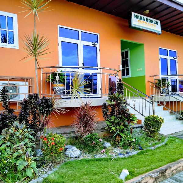 Renajoe Exclusive Centre, Ahwiriso