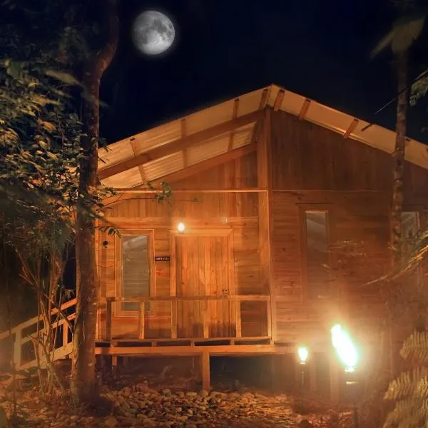 Hotel Wagelia Espino Blanco, hotel v destinaci Turrialba