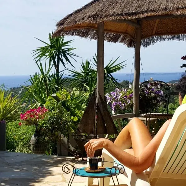 NOUVEAU ! Chambre d'Hôte Insolite PRIVEE " CŒURS DE PIRATES à BALI EN PROVENCE" SPA SAUNA MASSAGES dans cadre EXOTIQUE d'Aménagements EXTÉRIEURS D'EXCEPTION ÉTÉ comme HIVER BIENVENUE !!!, hotel em Cavalaire-sur-Mer