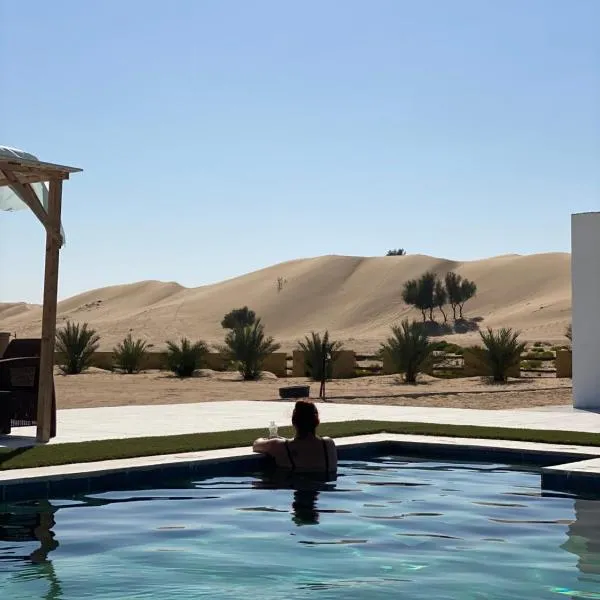 Golden Palm Oasis, ξενοδοχείο σε Fulayj al Mashāʼikh