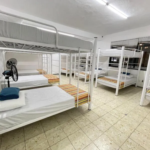 Vive Alegria Hostel, hotel in Puerto Vallarta