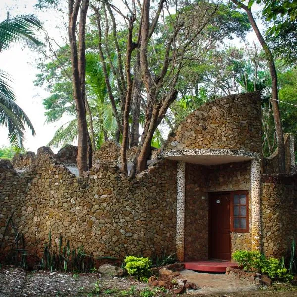 Advaitha Serenity Resorts, hotel in Kālvādi