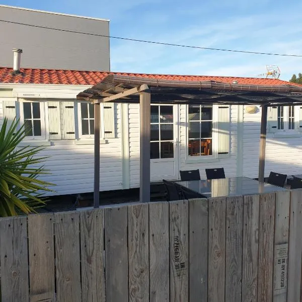 La Casa De Lylou location de bungalows, Hotel in Lavos