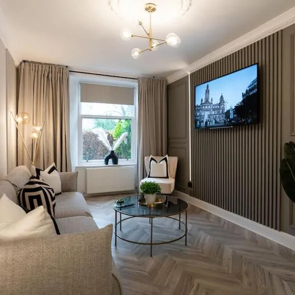 The Wilton Suite - Your Private 5* Escape!, hotel in Glasgow