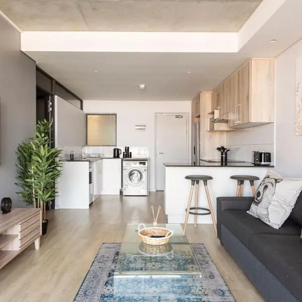 Chic, Central, Family & Group Stay - Stylish 2 ensuite bedroom Apartment with Spacious Balcony, hotell Kaplinnas