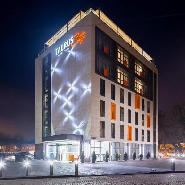 Taurus City Hotel, отель в Львове