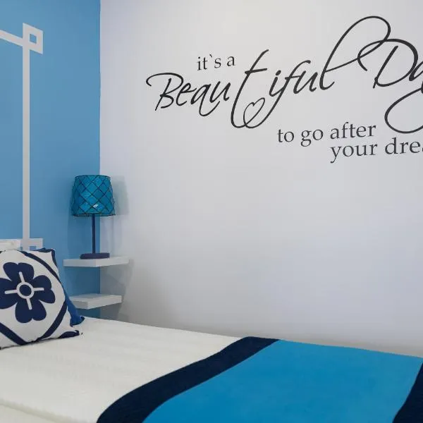 Chez Downtown Charm - Your Seaside Dream!, hotel in Lagos