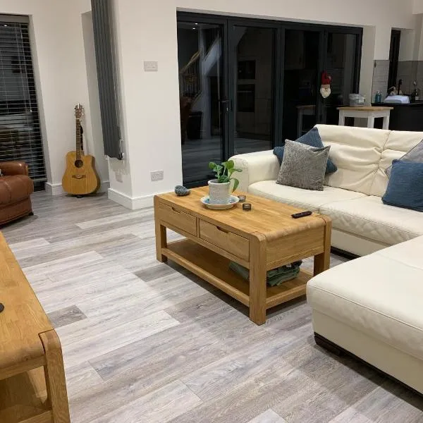 Surfers Lodge - Rest Bay, Porthcawl, ξενοδοχείο σε Porthcawl