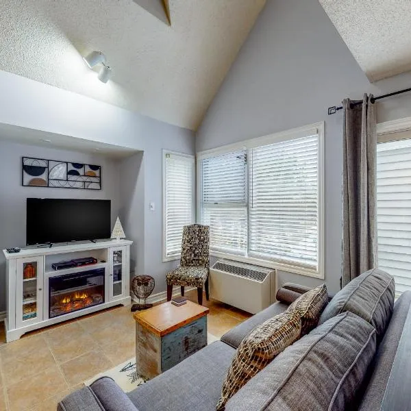 Condo 110 at North Creek Resort, hotel in Blue Mountains