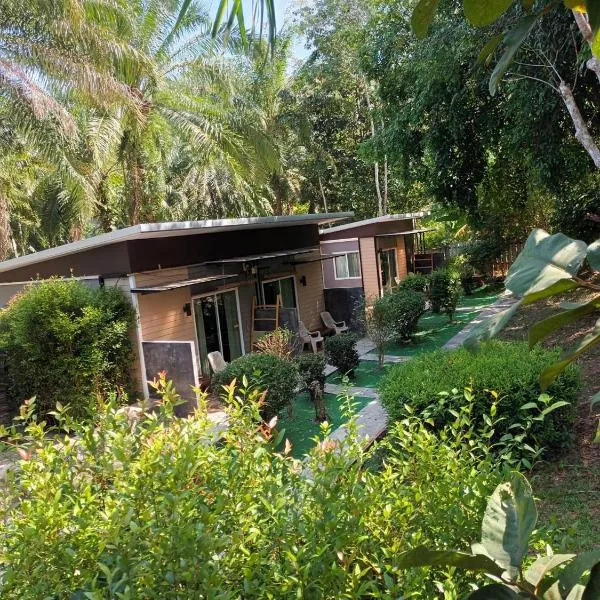BaanPhong Lanta, hotel in Ko Lanta