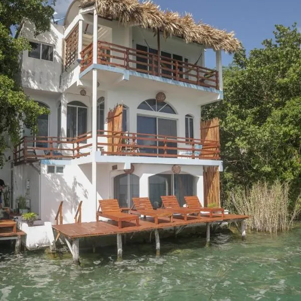 Seven Blue House Village & Lodge, hotel v destinaci Bacalar