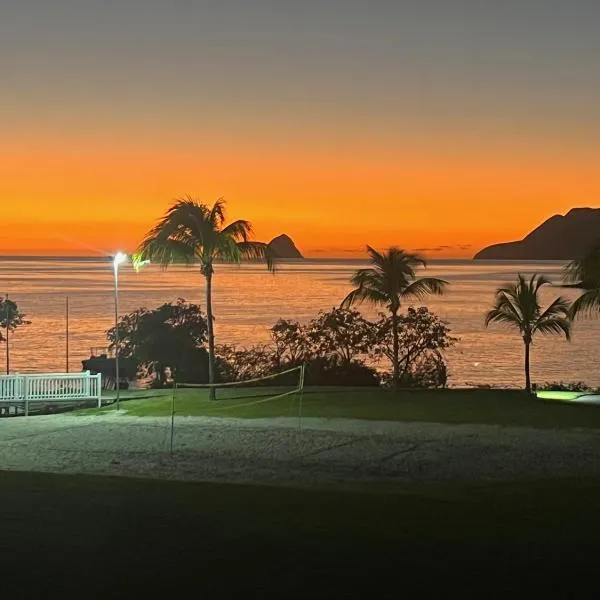 Appartement Hôtel terrasse vue mer dans village Pierre et vacances Martinique, хотел в Сен-Лу
