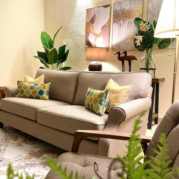 Villa Ruby - with private swimming pool, hotel en Kota Bharu